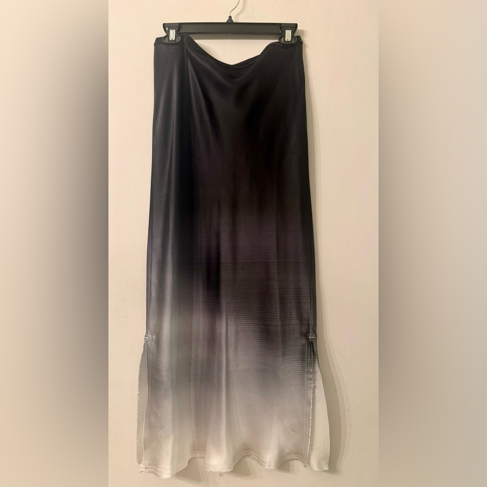 GO BY GO SILK Black and White Ombre Pencil Skirt